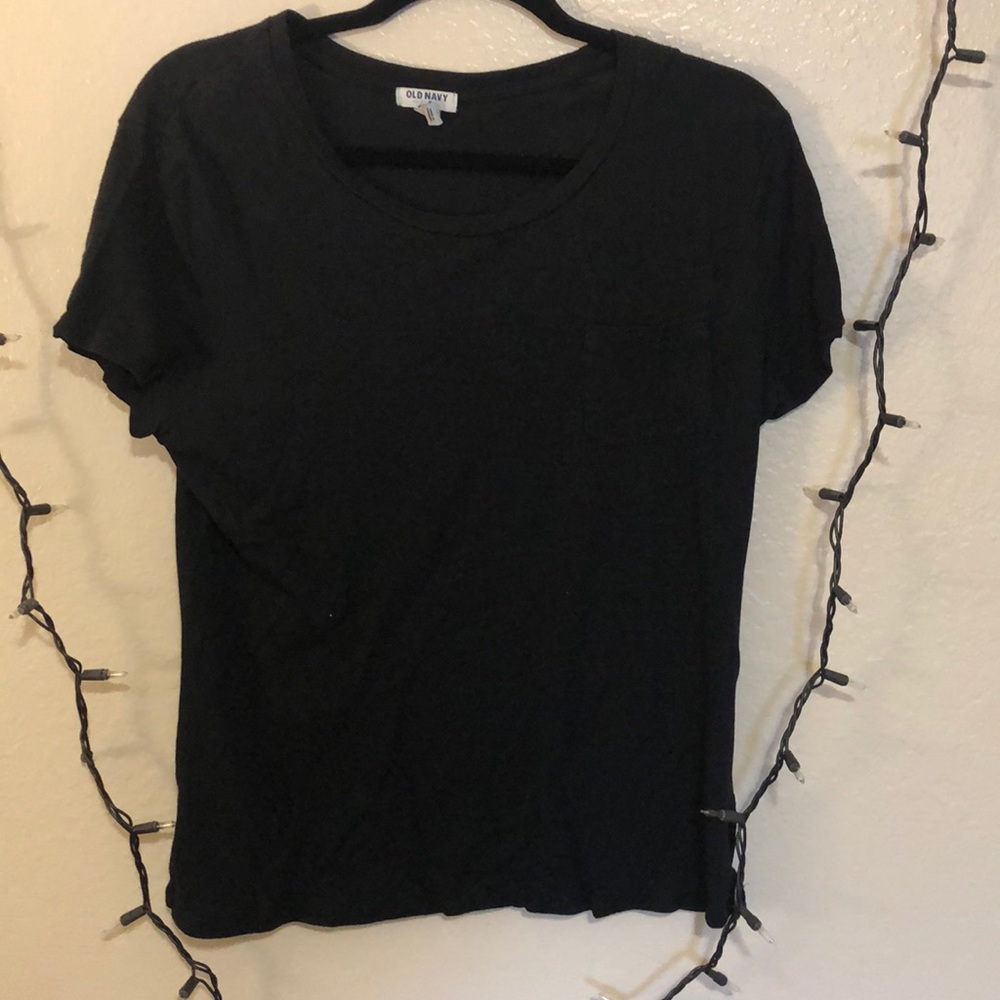 Plain black t-shirt w pocket